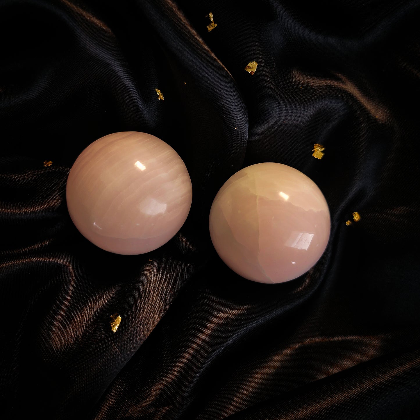 mangano kalsiitti pallo pyöreä pallot pinkki vaaleanpunainen kiiltävä