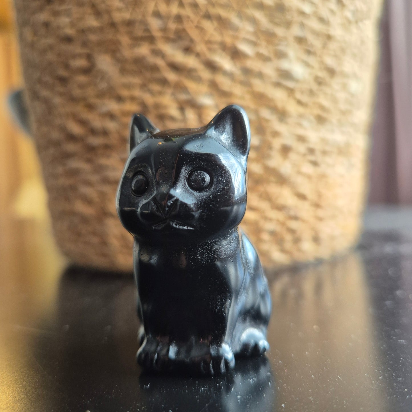 eläimet kissa musta obsidiaani veistos taideteos uniikki ysävä karvaystävä