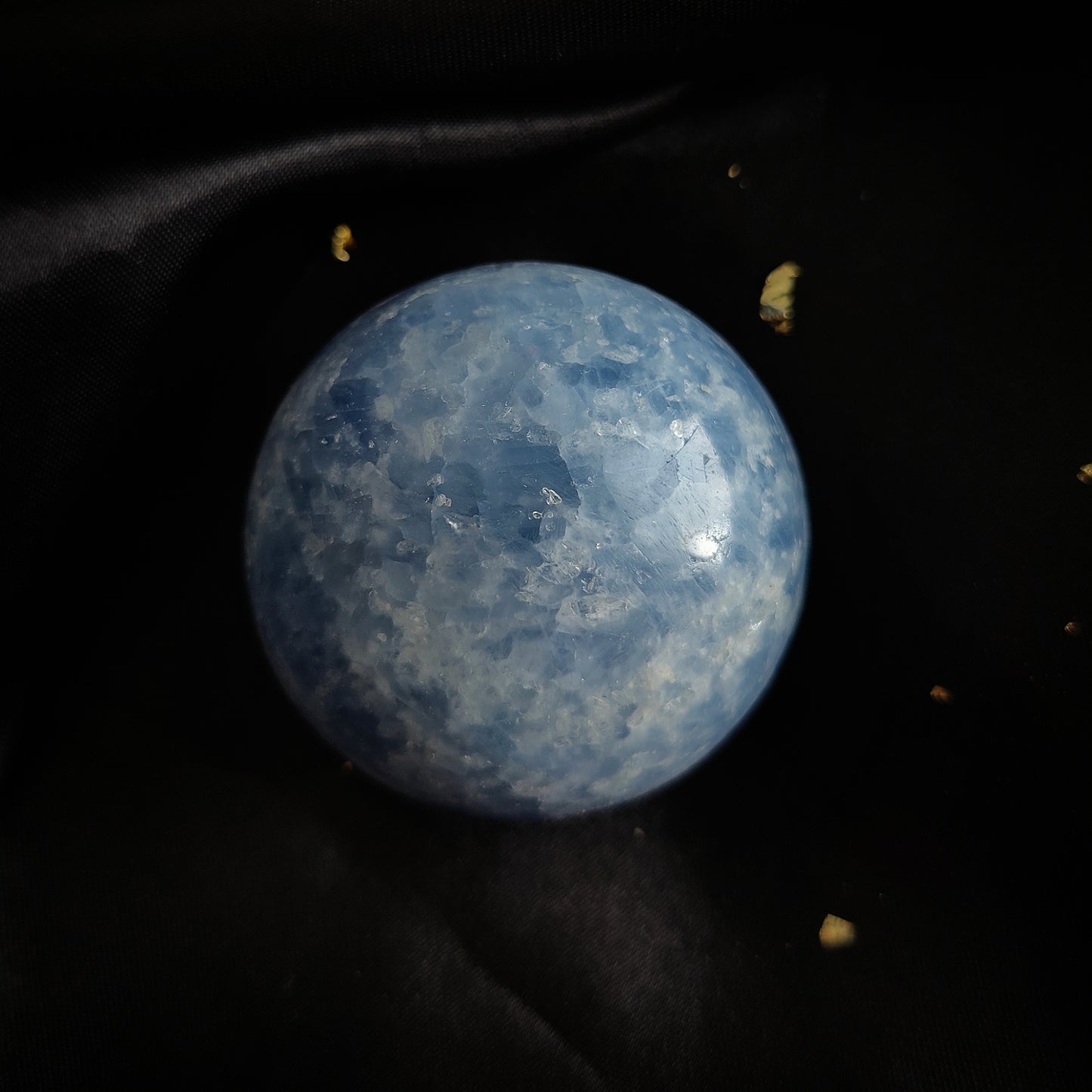 sininen kalsiitti pallo kiiltävä meri pisteikäs