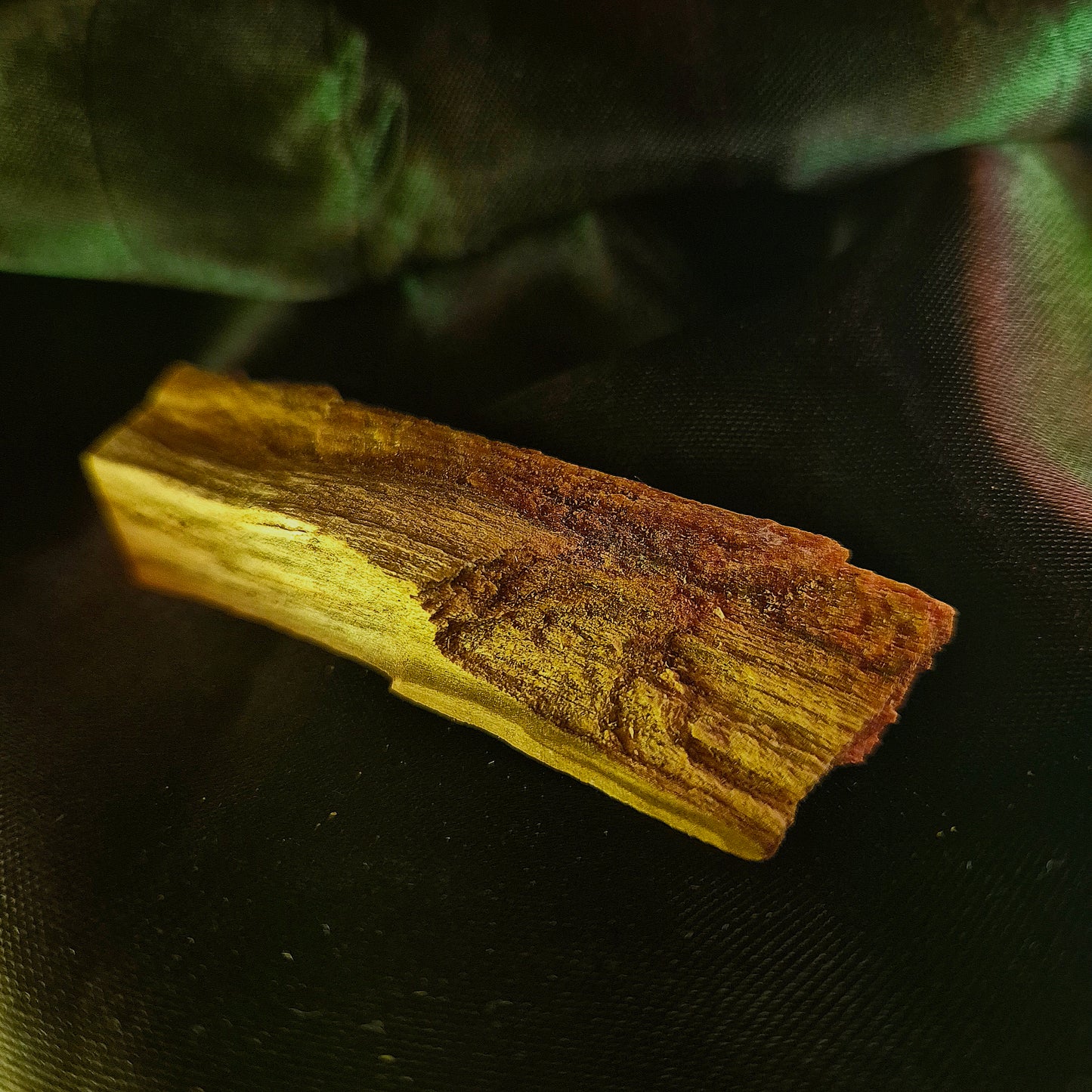 Kodin suojaus -kristallisetti