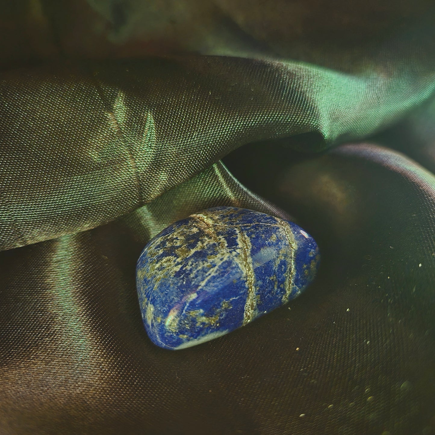 Kodin suojaus -kristallisetti